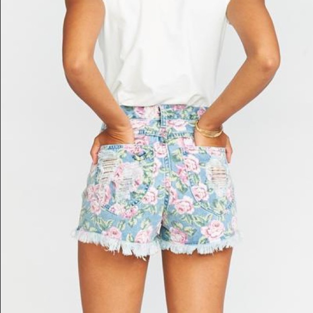 [Show Me Your Mumu] Floral Distressed Shorts